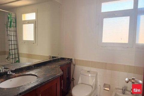 Adosado en Dubai, 4 dormitorios, 960.1 m², № 70670 - foto 13