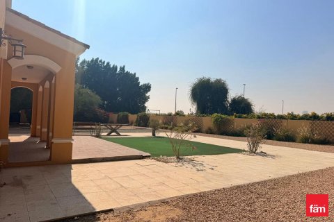 Adosado en Dubai, 4 dormitorios, 960.1 m², № 70670 - foto 4