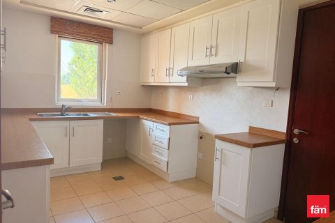 Adosado en Dubai, 4 dormitorios, 960.1 m², № 70670 - foto 6