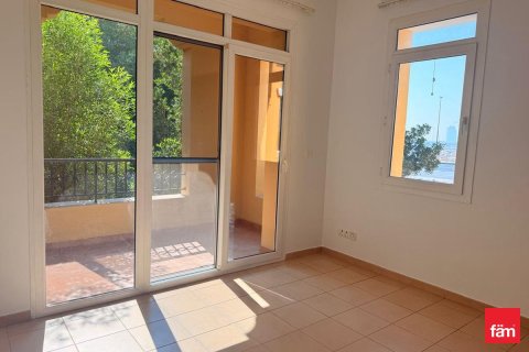 Adosado en Dubai, 4 dormitorios, 960.1 m², № 70670 - foto 9