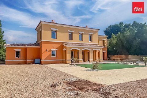 Таунхаус в Дубае, 4 спальни, 960.1м², № 70670