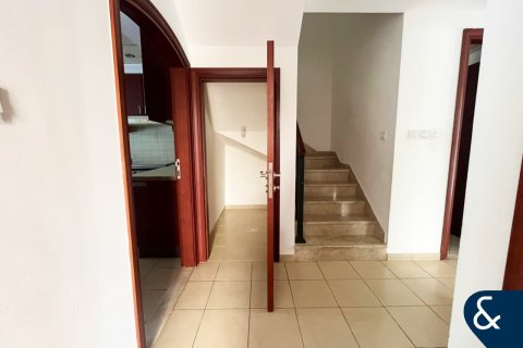 Снять в аренду виллу в Арабиан Ранчес, Дубай: 3 спальни, 236м², № 79182 - фото 11