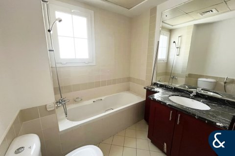 Снять в аренду виллу в Арабиан Ранчес, Дубай: 3 спальни, 236м², № 79182 - фото 13