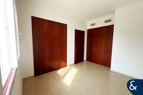 Снять в аренду виллу в Арабиан Ранчес, Дубай: 3 спальни, 236м², № 79182 - фото 6