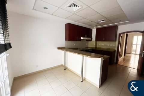 Снять в аренду виллу в Арабиан Ранчес, Дубай: 3 спальни, 236м², № 79182 - фото 3