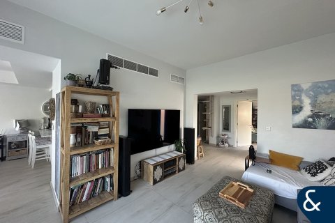 Снять в аренду виллу в Springs 14, The Springs, Дубай: 4 спальни, 282м², № 79184 - фото 7