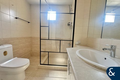 Снять в аренду виллу в Meadows 1, Meadows, Дубай: 6 спален, 457м², № 79183 - фото 14