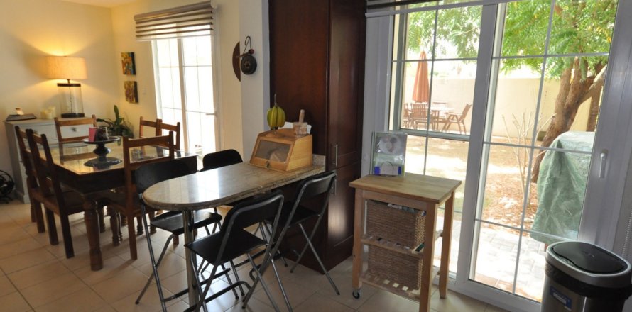 Вилла в Arabian Ranches 2, Дубай, 2 спальни, 173.2м², № 90943