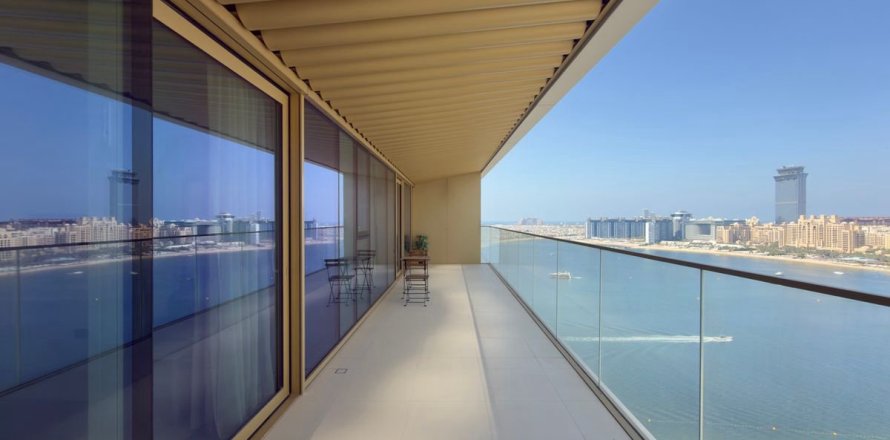 Apartment in Dubai Harbour, Dubai 2 bedrooms, 125.7 sq.m. № 95692