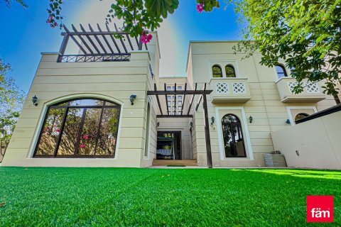 Adosado en Dubai, 4 dormitorios, 563.6 m², № 95689