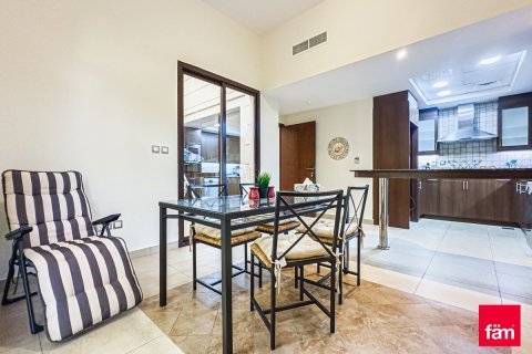 Adosado en Dubai, 4 dormitorios, 563.6 m², № 95689 - foto 14