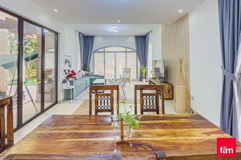 Adosado en Dubai, 4 dormitorios, 563.6 m², № 95689 - foto 9