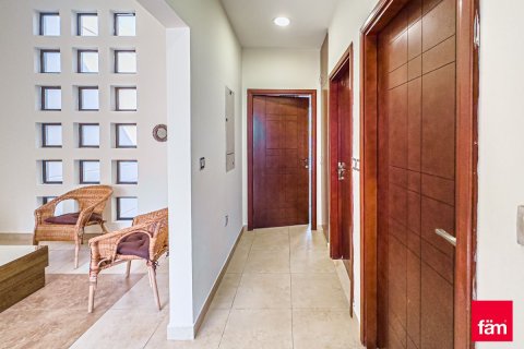 Adosado en Dubai, 4 dormitorios, 563.6 m², № 95689 - foto 22