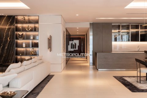 Apartment in Palm Jumeirah, Dubai 4 bedrooms, 744 sq.m. № 73073 - photo 13