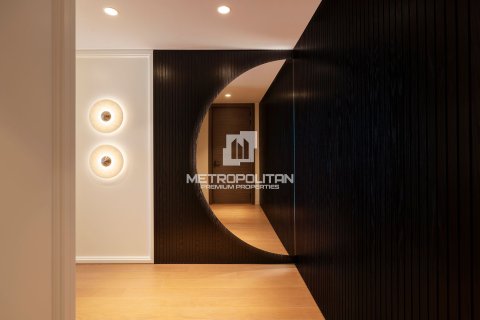 Apartment in Palm Jumeirah, Dubai 4 bedrooms, 744 sq.m. № 73073 - photo 28