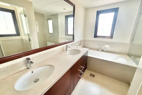 Villa en Arabian Ranches 2, Dubai, 3 dormitorios, 358 m², № 57808 - foto 29