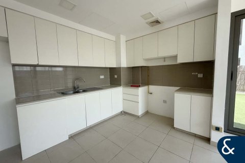 Apartment in Zahra Apartments, Town Square, Dubai 2 bedrooms, 147 sq.m. № 76084 - photo 14