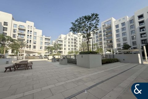 Apartment in Zahra Apartments, Town Square, Dubai 2 bedrooms, 147 sq.m. № 76084 - photo 3