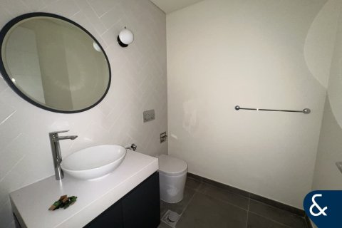 Apartment in Jumeirah Village Circle, Dubai 2 bedrooms, 121 sq.m. № 76085 - photo 12