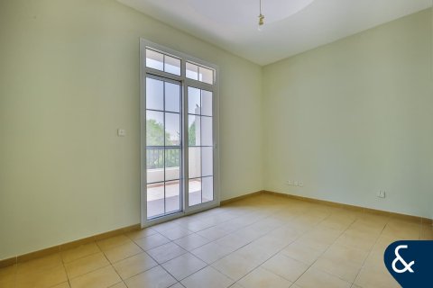 Купить виллу в Арабиан Ранчес, Дубай: 3 спальни, 244м², № 91365 - фото 8