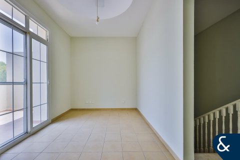 Купить виллу в Арабиан Ранчес, Дубай: 3 спальни, 244м², № 91365 - фото 10