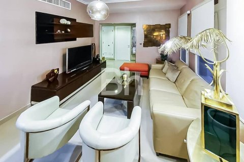 Adosado en The Springs, Dubai, 3 dormitorios, 379 m², № 21871 - foto 1
