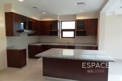 Villa en Casa, Arabian Ranches 2, Dubai, 4 dormitorios, 332 m², № 61553 - foto 2