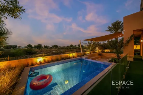 فيلا في المرابع العربية, دبي 5 غرف نوم , 450 م² رقم 61552 - صورة 3
