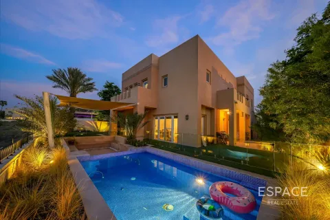 فيلا في المرابع العربية, دبي 5 غرف نوم , 450 م² رقم 61552 - صورة 1