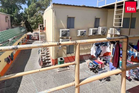 Labor Camp in Al Quoz, Dubai 854.7 sq.m. № 17095 - photo 3