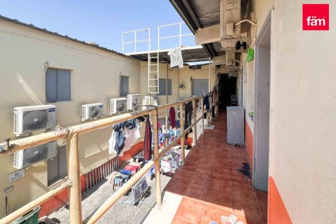 Labor Camp in Al Quoz, Dubai 854.7 sq.m. № 17095 - photo 9