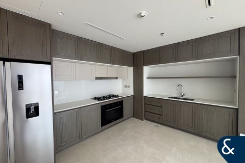 Apartment in EMAAR Beachfront, Dubai Harbour, Dubai 3 bedrooms, 178 sq.m. № 76230 - photo 2