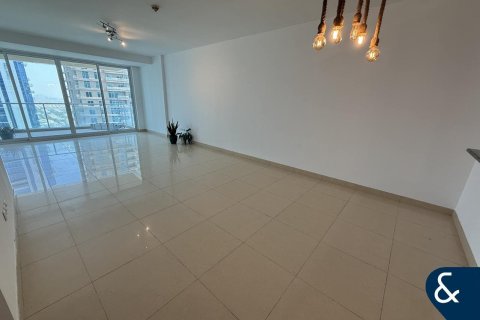 Apartment in Jumeirah Lake Towers, Dubai 3 bedrooms, 225 sq.m. № 76232 - photo 4