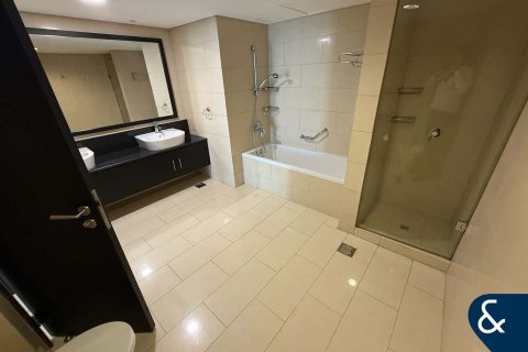 Apartment in Jumeirah Lake Towers, Dubai 3 bedrooms, 225 sq.m. № 76232 - photo 20