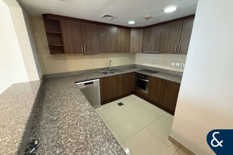 Apartment in Jumeirah Lake Towers, Dubai 3 bedrooms, 225 sq.m. № 76232 - photo 2