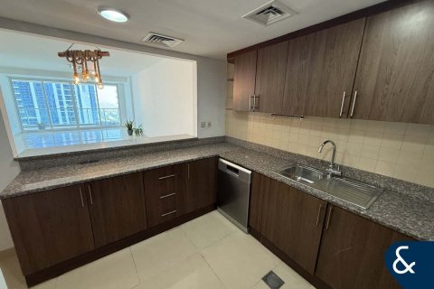 Apartment in Jumeirah Lake Towers, Dubai 3 bedrooms, 225 sq.m. № 76232 - photo 1