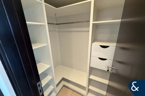 Apartment in Jumeirah Lake Towers, Dubai 3 bedrooms, 225 sq.m. № 76232 - photo 14