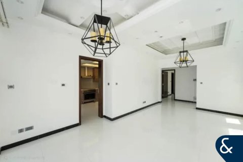 Villa in Springs 11, The Springs, Dubai 4 bedrooms, 701 sq.m. № 76241 - photo 6