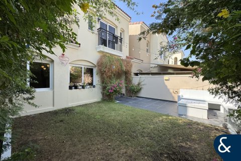 Villa in Dubai Land, Dubai 3 bedrooms, 190 sq.m. № 76242 - photo 18