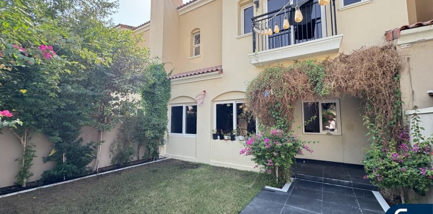 Вилла в Dubai Land, Дубай, 3 спальни, 190м², № 76242