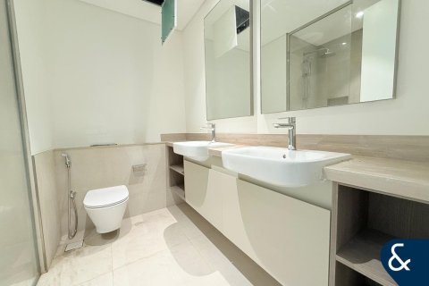 Townhouse in Mudon, Dubai 3 bedrooms, 207 sq.m. № 76427 - photo 8