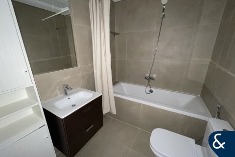 Duplex in Marina Arcade Tower, Dubai Marina, Dubai 1 bedroom, 142 sq.m. № 76429 - photo 16