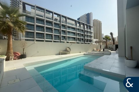 Villa in Jumeirah Village Circle, Dubai 4 bedrooms, 334 sq.m. № 76431 - photo 2