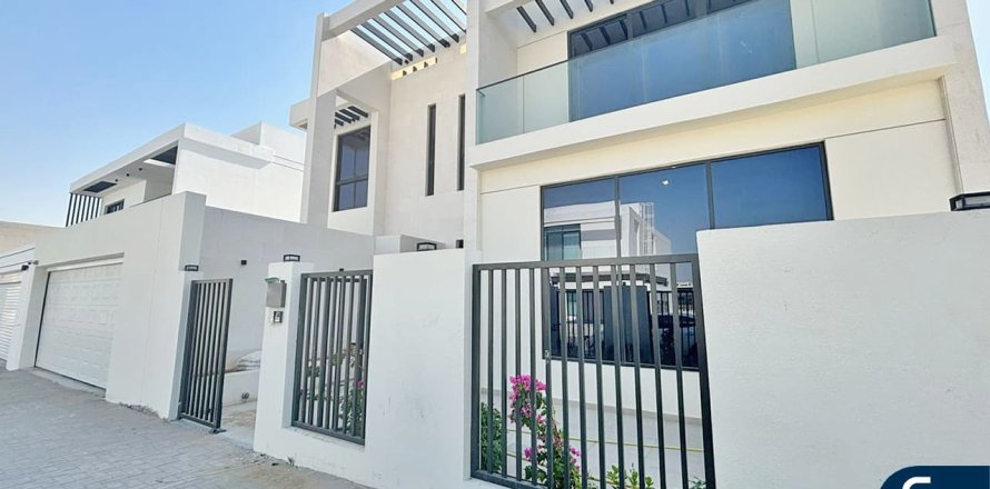Вилла в Al Furjan, Дубай, 4 спальни, 600м², № 76428