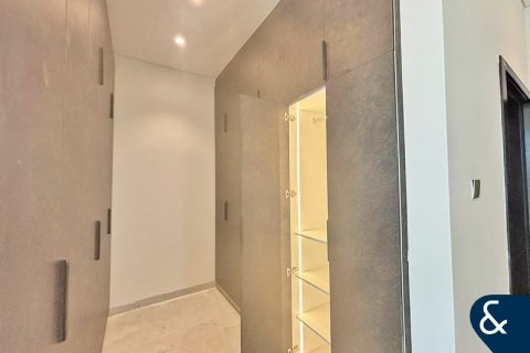 Villa en Al Furjan, Dubai, 4 dormitorios, 600 m², № 76428 - foto 16
