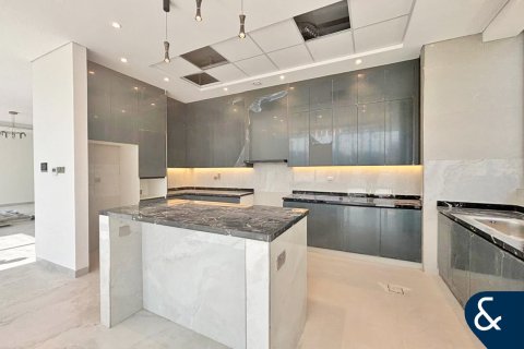 Villa en Al Furjan, Dubai, 4 dormitorios, 600 m², № 76428 - foto 5