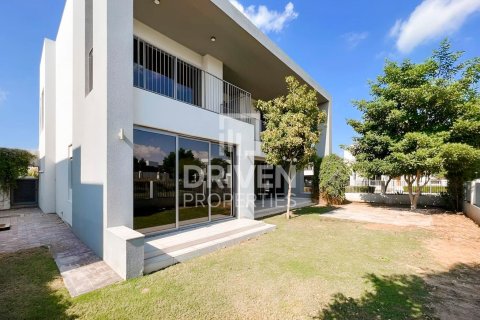 Villa in Sidra Villas, Dubai Hills Estate, Dubai 5 bedrooms, 557.51 sq.m. № 136641
