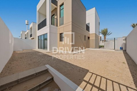 Townhouse in Arabian Ranches 3, Dubai 4 bedrooms, 266.63 sq.m. № 130020 - photo 9
