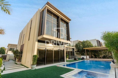 Villa in Golf Place, Dubai Hills Estate, Dubai 4 bedrooms, 691.01 sq.m. № 137306