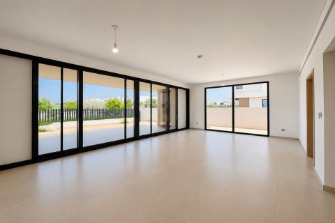 Villa à Jebel Ali, Dubai, 4 chambres, 636.9 m², № 142250 - photo 2